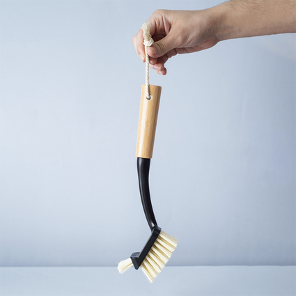 escova de bambu oikos duo para limpeza preta 1