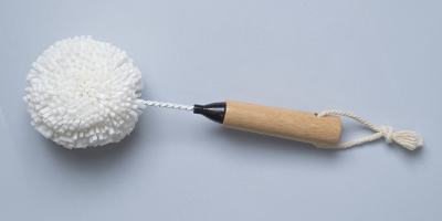 escova de bambu oikos flexivel para limpeza de copos preta m2