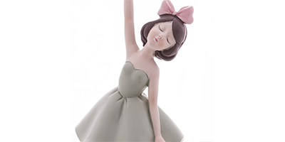 figura decorativa resina wolff boneca com baloes dourado m2